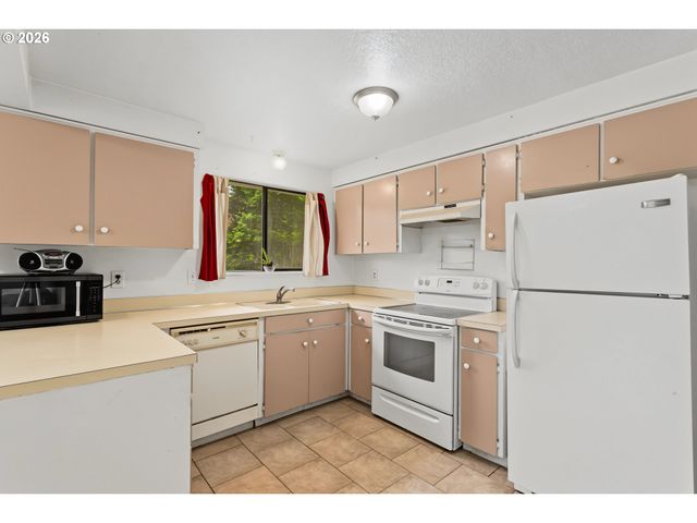 23655 Ne CASAVANT Dr, Hillsboro, OR 97123