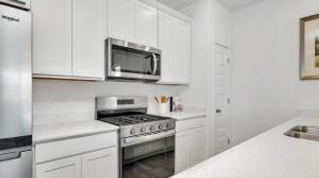 5036 Yates DRIVE, Racine, WI 53403