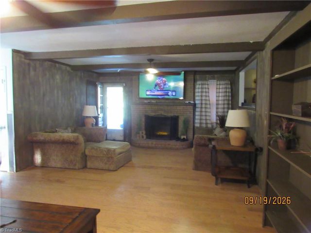 1721 Valley Brook Road, Clemmons, NC 27012