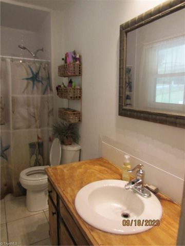 1721 Valley Brook Road, Clemmons, NC 27012