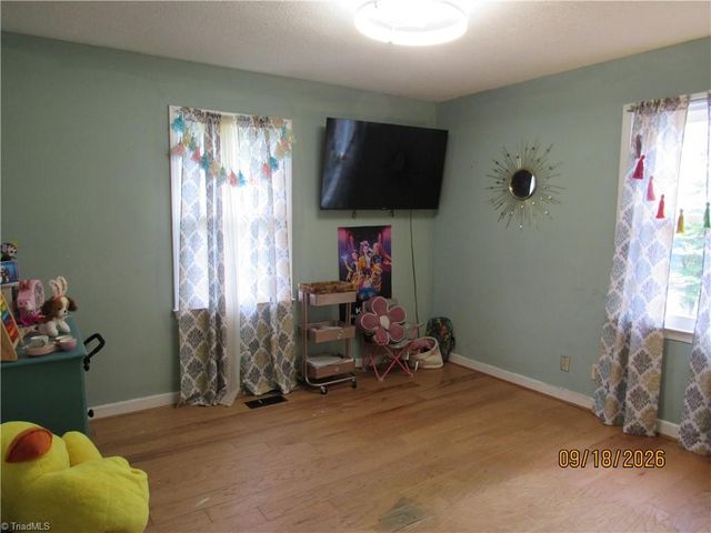 1721 Valley Brook Road, Clemmons, NC 27012