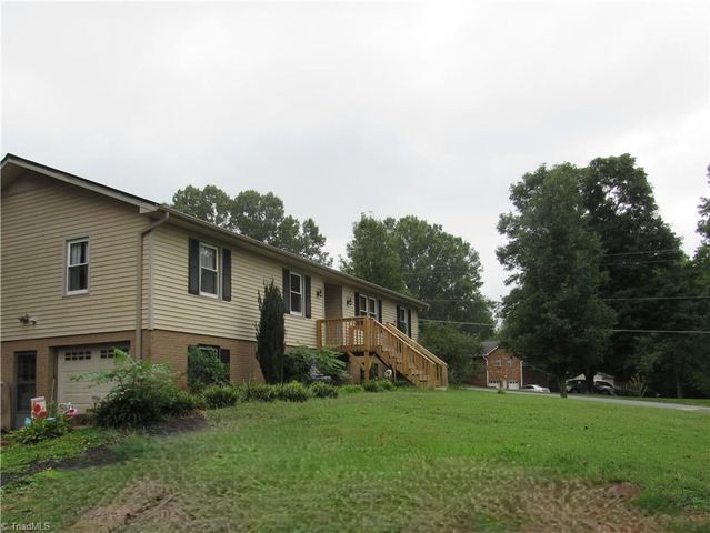 1721 Valley Brook Road, Clemmons, NC 27012