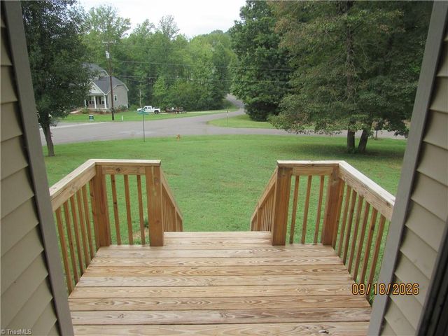 1721 Valley Brook Road, Clemmons, NC 27012
