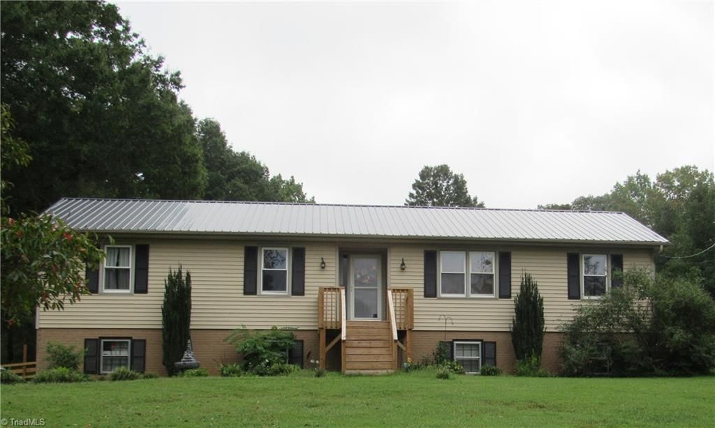 1721 Valley Brook Road, Clemmons, NC 27012