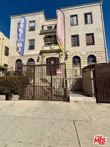 334 N Heliotrope Drive 201, Los Angeles, CA 90004