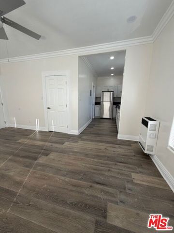 334 N Heliotrope Drive 201, Los Angeles, CA 90004