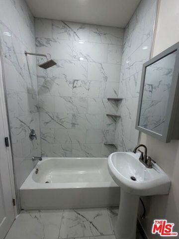 334 N Heliotrope Drive 201, Los Angeles, CA 90004