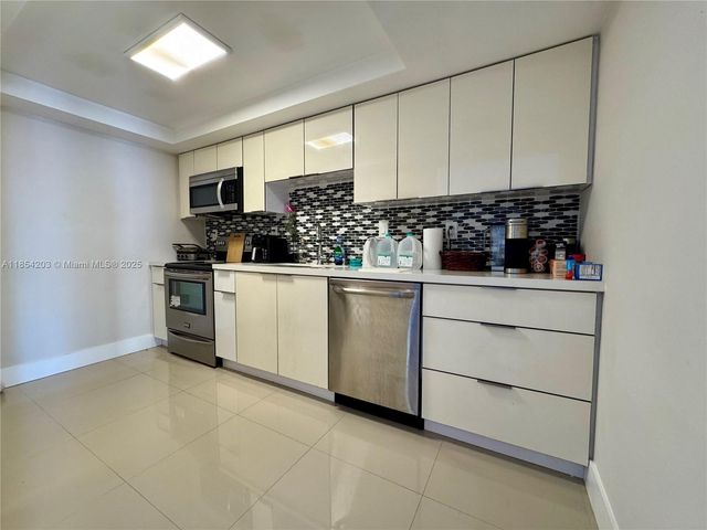 18011 Biscayne Blvd 1802, Aventura, FL 33160