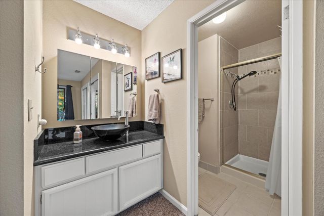 9328 N Winding Oak Dr, Fair Oaks, CA 95628