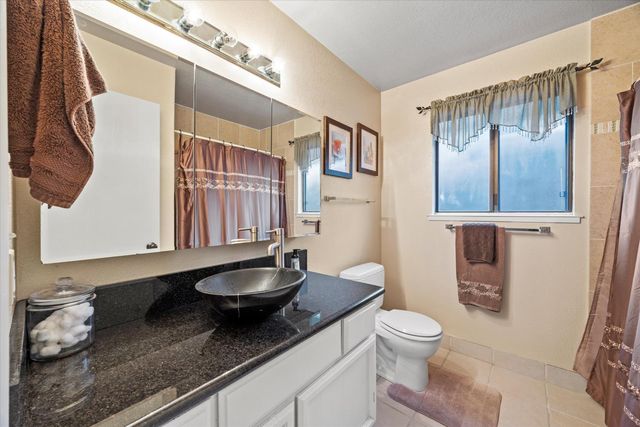 9328 N Winding Oak Dr, Fair Oaks, CA 95628