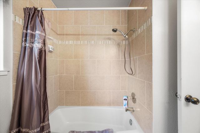 9328 N Winding Oak Dr, Fair Oaks, CA 95628