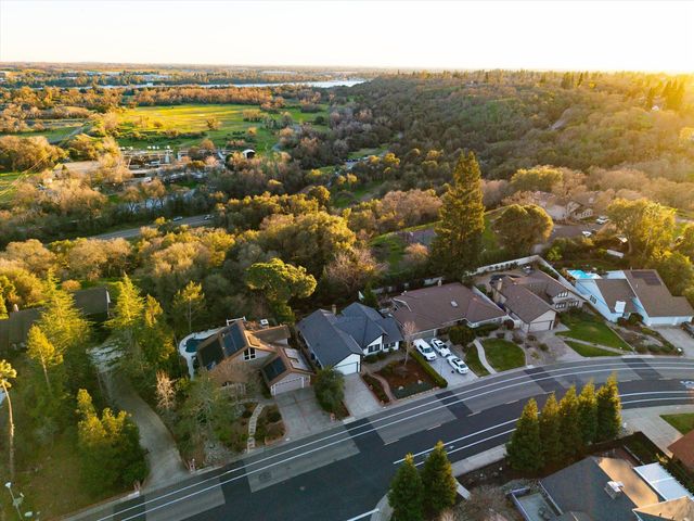 9328 N Winding Oak Dr, Fair Oaks, CA 95628