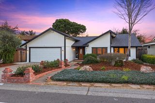 9328 N Winding Oak Dr, Fair Oaks, CA 95628