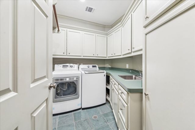 2627 Sutton Court, Houston, TX 77027