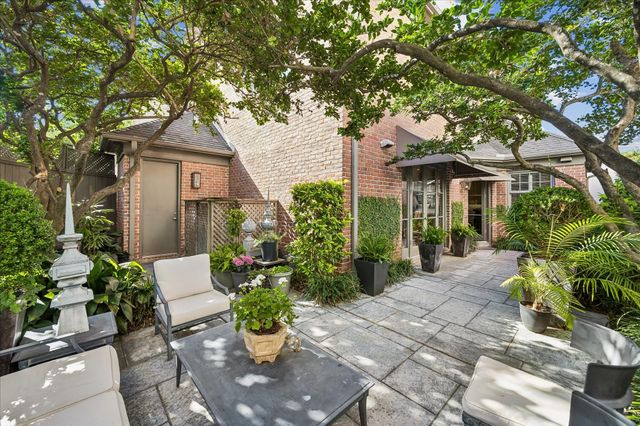 2627 Sutton Court, Houston, TX 77027