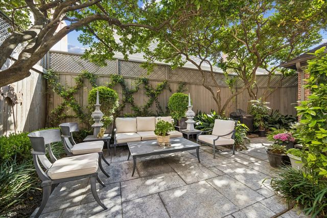 2627 Sutton Court, Houston, TX 77027