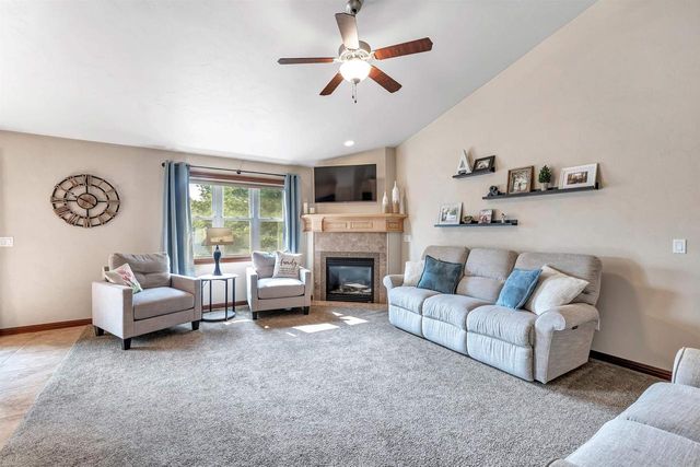 3619 CROCUS DRIVE, De Pere, WI 54115