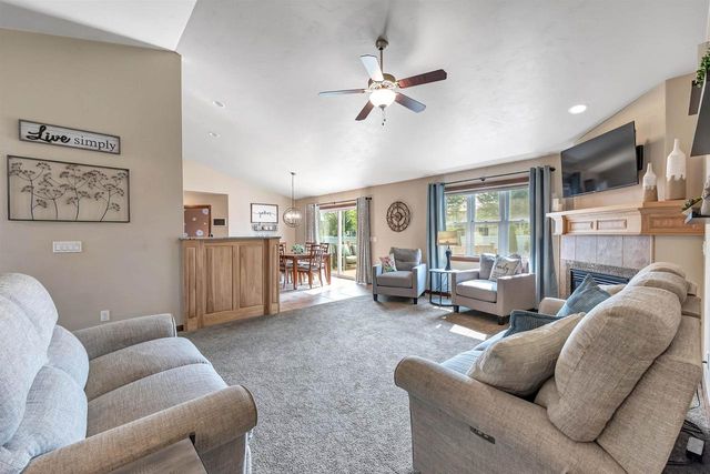 3619 CROCUS DRIVE, De Pere, WI 54115