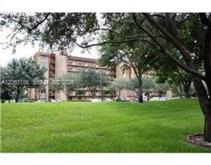 3100 W Rolling Hills Circle 101, Davie, FL 33328