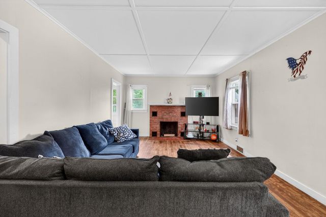 560 Sunapee Street, Newport, NH 03773