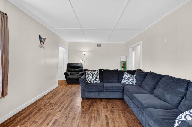 560 Sunapee Street, Newport, NH 03773