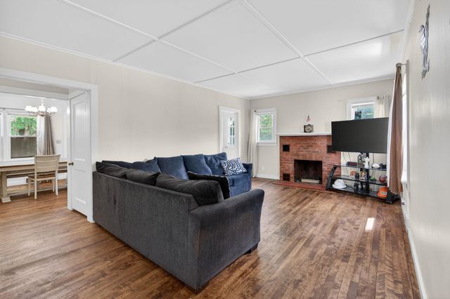 560 Sunapee Street, Newport, NH 03773