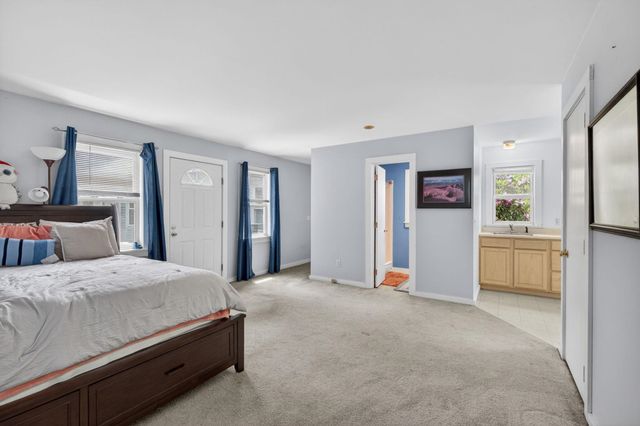 560 Sunapee Street, Newport, NH 03773