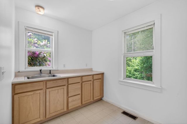 560 Sunapee Street, Newport, NH 03773