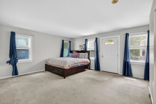 560 Sunapee Street, Newport, NH 03773