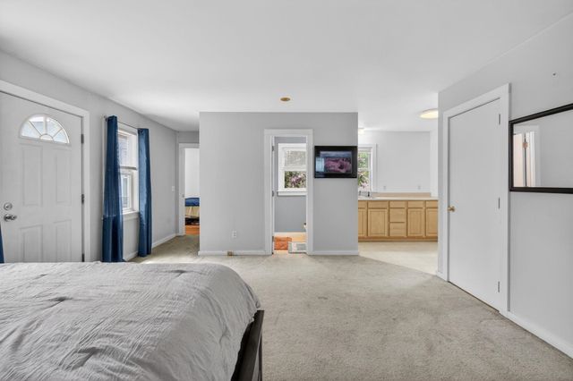 560 Sunapee Street, Newport, NH 03773