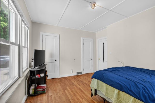 560 Sunapee Street, Newport, NH 03773