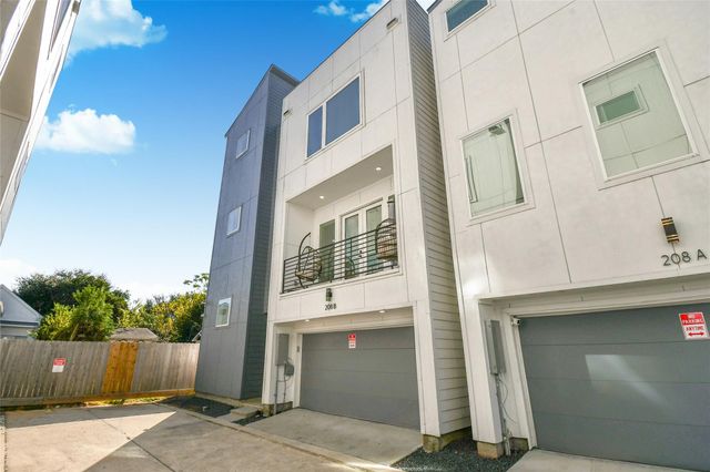208 N York Street B, Houston, TX 77003