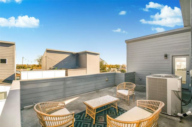 208 N York Street B, Houston, TX 77003