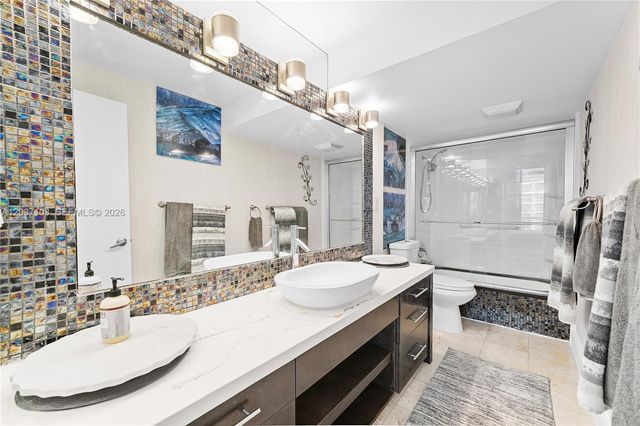 10275 Collins Avenue 807, Bal Harbour, FL 33154