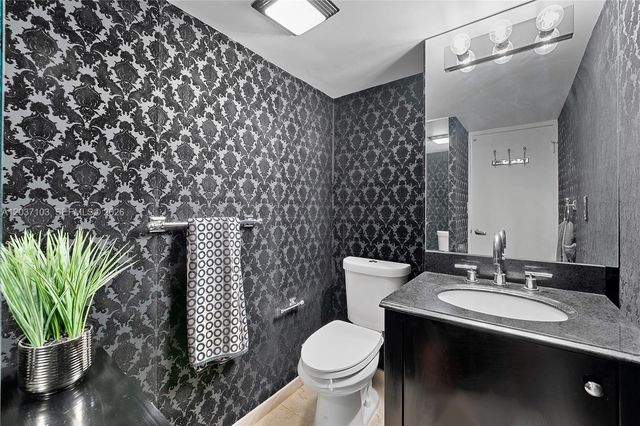 10275 Collins Avenue 807, Bal Harbour, FL 33154
