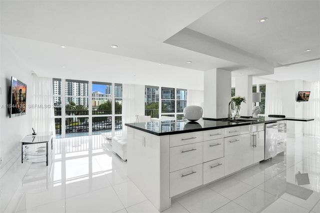 1000 Parkview Dr 330, Hallandale Beach, FL 33009