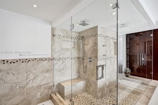 1000 Parkview Dr 330, Hallandale Beach, FL 33009