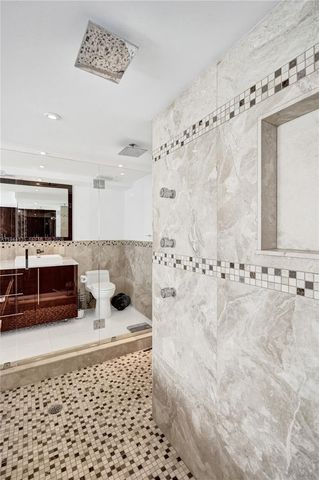 1000 Parkview Dr 330, Hallandale Beach, FL 33009