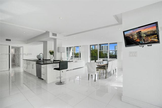 1000 Parkview Dr 330, Hallandale Beach, FL 33009