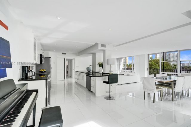 1000 Parkview Dr 330, Hallandale Beach, FL 33009