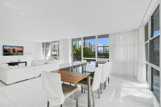 1000 Parkview Dr 330, Hallandale Beach, FL 33009