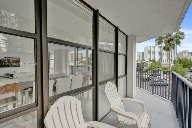 1000 Parkview Dr 330, Hallandale Beach, FL 33009