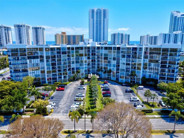 1000 Parkview Dr 330, Hallandale Beach, FL 33009