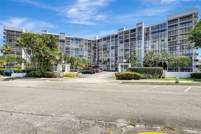 1000 Parkview Dr 330, Hallandale Beach, FL 33009