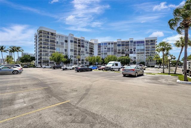 1000 Parkview Dr 330, Hallandale Beach, FL 33009