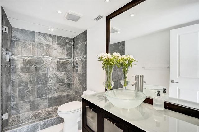 1000 Parkview Dr 330, Hallandale Beach, FL 33009