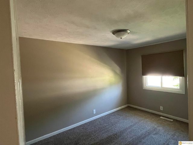 7201 S 148 Street, Omaha, NE 68136