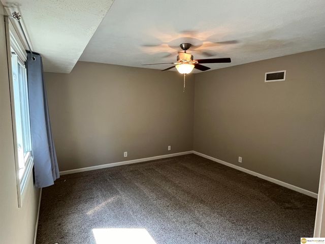 7201 S 148 Street, Omaha, NE 68136