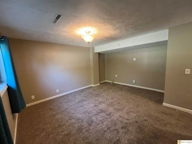 7201 S 148 Street, Omaha, NE 68136