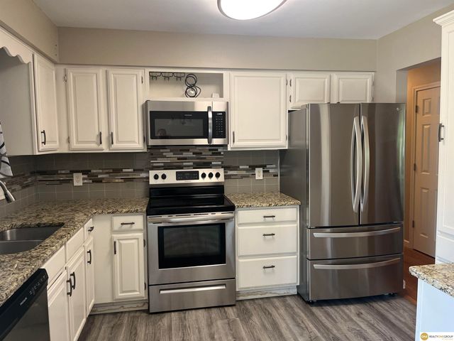 7201 S 148 Street, Omaha, NE 68136